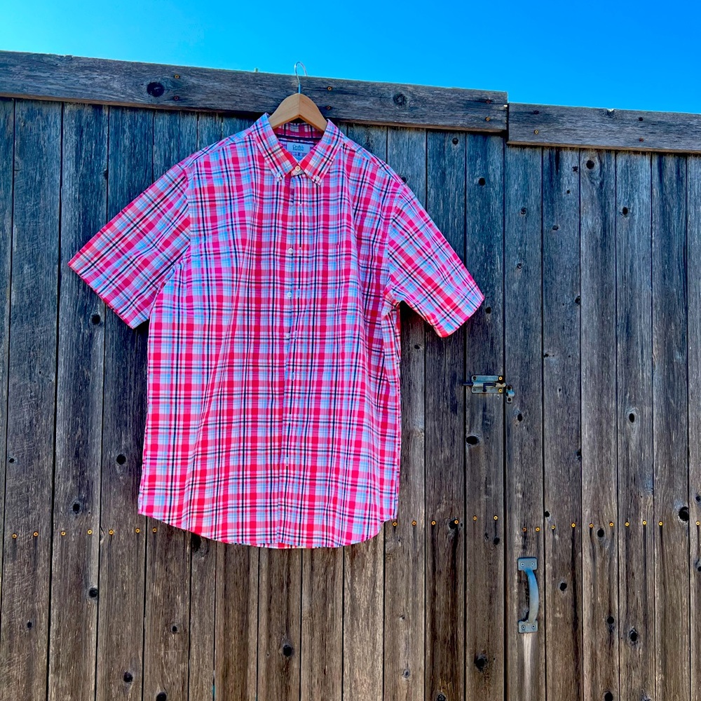 New, easy care, short sleeve shirt, XLT.